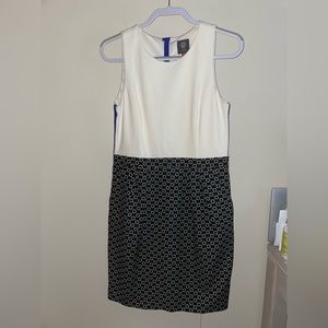 Vince Camuto Sleeveless Patterned Dress with Blue Accent (has pockets!)